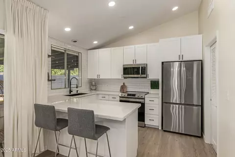 Kitchen - 1338 E Tonto Ln, Phoenix, AZ 85024 photo 1 of 3