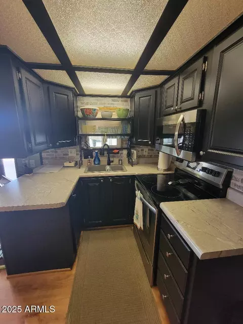 Kitchen - 418 E Ocotillo Dr, Florence, AZ 85132 photo 1 of 2