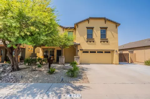 4352 E Del Rio Dr, San Tan Valley, AZ 85140