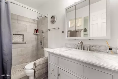 Bath - 1702 E Horseshoe Ave, Gilbert, AZ 85296 photo 1 of 1