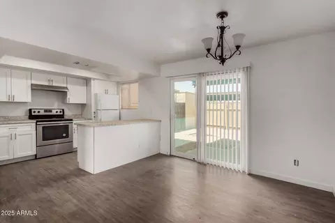 4734 W Rose Ln, Glendale, AZ 85301