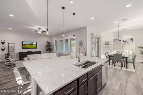 Kitchen - 9809 E Strobe Ave, Mesa, AZ 85212 photo 2 of 6