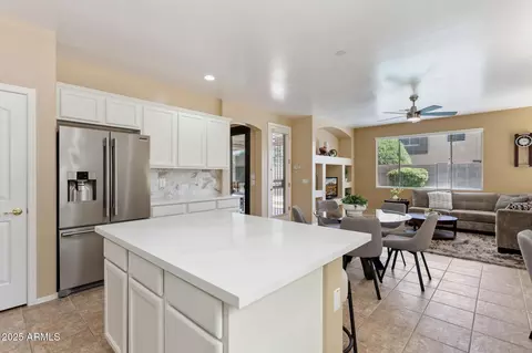 Kitchen - 4159 E Shannon St, Gilbert, AZ 85295 photo 3 of 6
