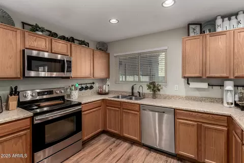 Kitchen - 8917 E Posada Ave, Mesa, AZ 85212 photo 1 of 2