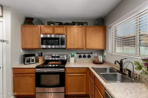Kitchen - 8917 E Posada Ave, Mesa, AZ 85212 photo 2 of 2