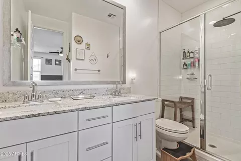 Bath - 6334 W Illini St, Phoenix, AZ 85043 photo 1 of 2