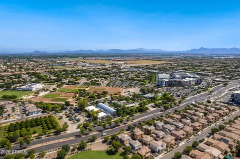View/Area - 3102 E Agritopia Loop N, Gilbert, AZ 85296 photo 2 of 4