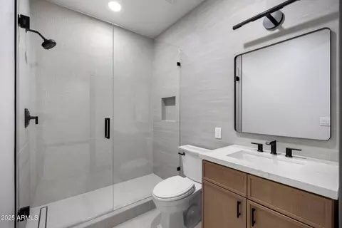 Bath - 3102 E Agritopia Loop N, Gilbert, AZ 85296 photo 8 of 11