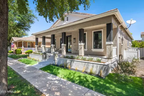 Exterior - 3102 E Agritopia Loop N, Gilbert, AZ 85296 photo 3 of 13