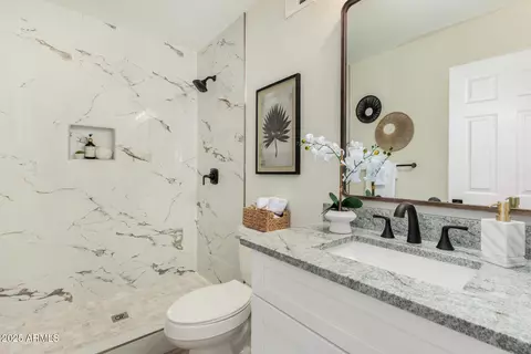 Bath - 329 W Aspen Ave, Gilbert, AZ 85233 photo 1 of 3