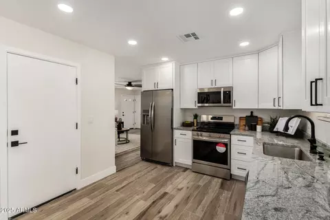 Kitchen - 329 W Aspen Ave, Gilbert, AZ 85233 photo 1 of 3