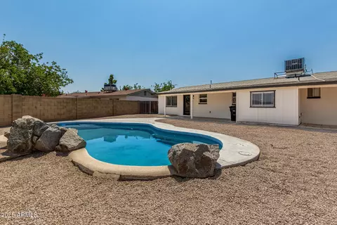 Exterior - 329 W Aspen Ave, Gilbert, AZ 85233 photo 3 of 9