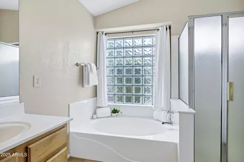 Bath - 9836 E Osage Ave, Mesa, AZ 85212 photo 3 of 5