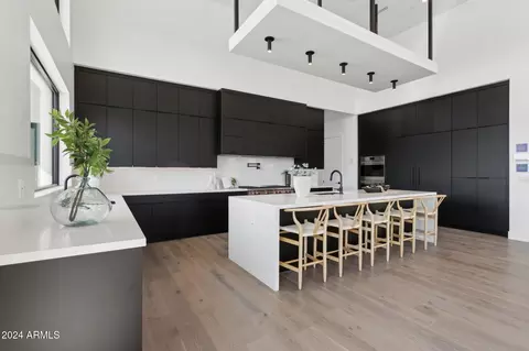 Kitchen - 1819 E Myrtle Ave, Phoenix, AZ 85020 photo 4 of 5