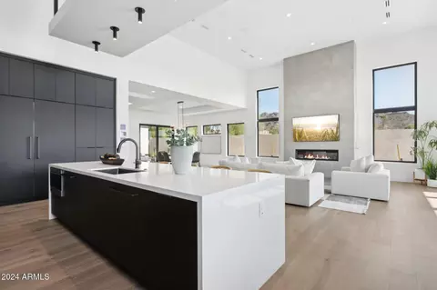 Kitchen - 1819 E Myrtle Ave, Phoenix, AZ 85020 photo 5 of 5