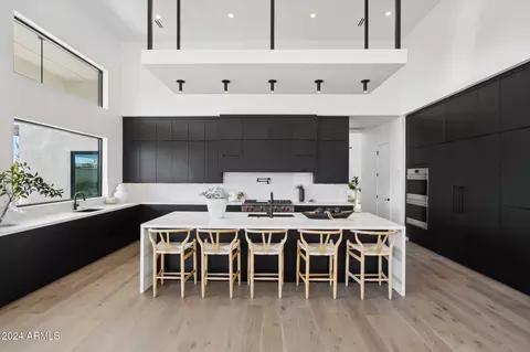 Kitchen - 1819 E Myrtle Ave, Phoenix, AZ 85020 photo 3 of 5