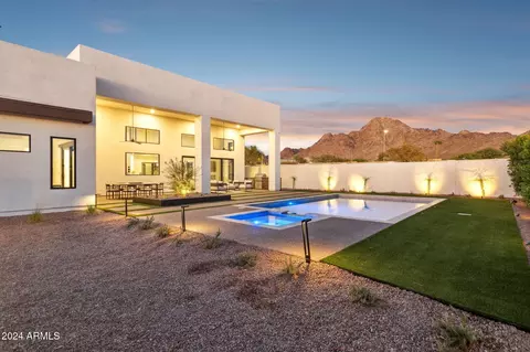 Exterior - 1819 E Myrtle Ave, Phoenix, AZ 85020 photo 12 of 16