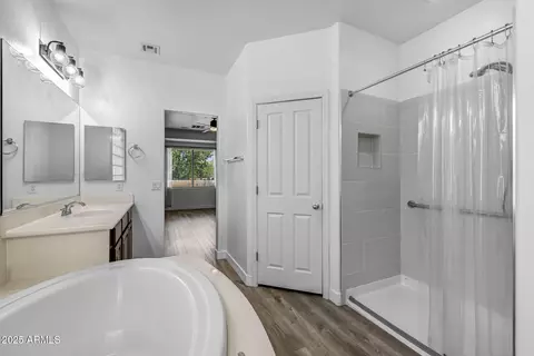 Bath - 11436 E Sonrisa Ave, Mesa, AZ 85212 photo 2 of 2