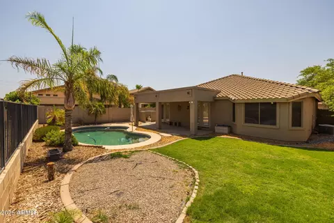 Exterior - 11436 E Sonrisa Ave, Mesa, AZ 85212 photo 2 of 6