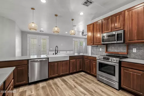 Kitchen - 11436 E Sonrisa Ave, Mesa, AZ 85212 photo 5 of 5