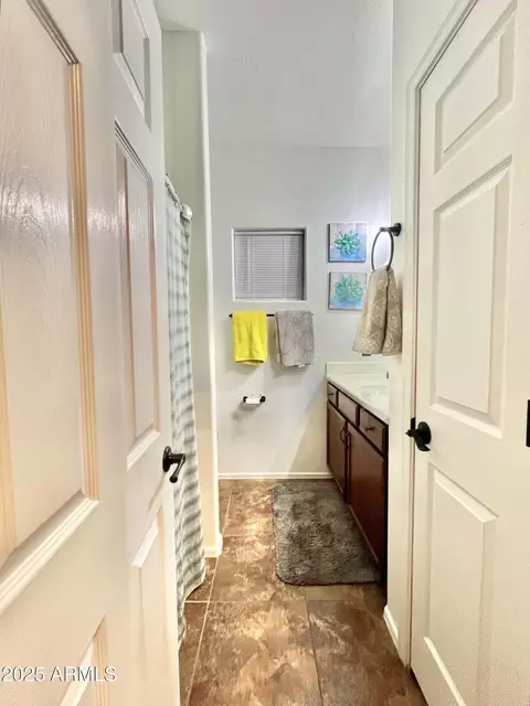 Bath - 867 S Del Rio Ct, Apache Junction, AZ 85120 photo 5 of 6