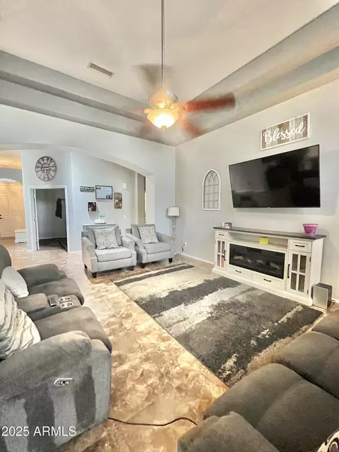 Living - 867 S Del Rio Ct, Apache Junction, AZ 85120 photo 2 of 2