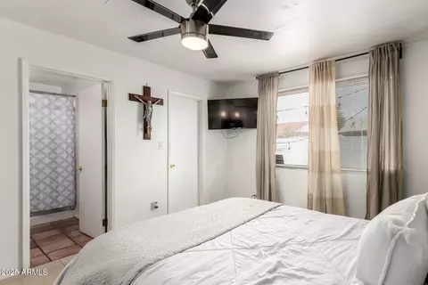 4043 E Burgess Ln, Phoenix, AZ 85042 photo 14