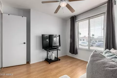4043 E Burgess Ln, Phoenix, AZ 85042 photo 19