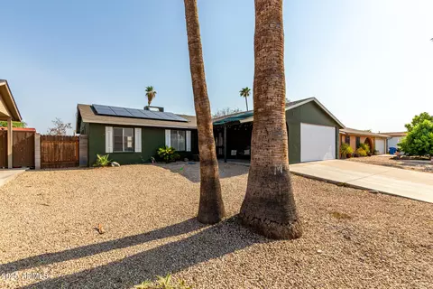 4043 E Burgess Ln, Phoenix, AZ 85042 photo 2