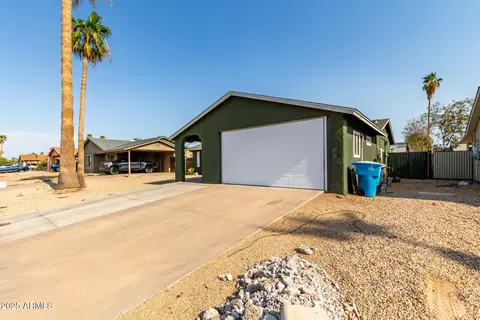 4043 E Burgess Ln, Phoenix, AZ 85042 photo 3
