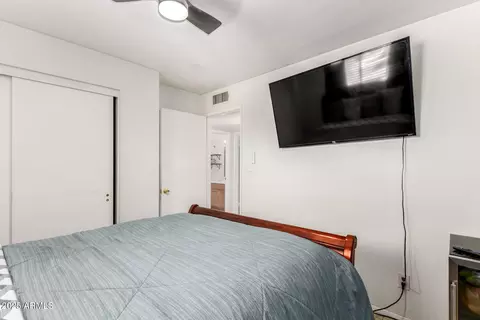 4043 E Burgess Ln, Phoenix, AZ 85042 photo 17