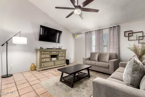 4043 E Burgess Ln, Phoenix, AZ 85042 photo 6