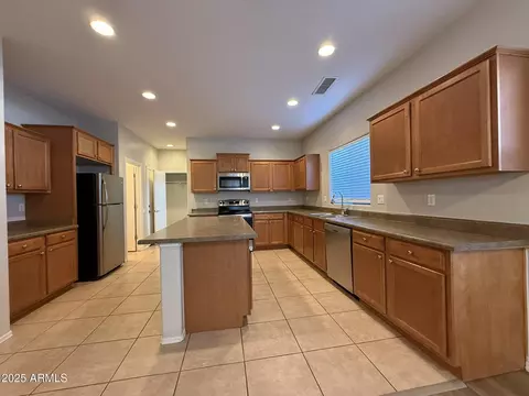 2337 N 83rd Dr, Phoenix, AZ 85037 photo 11