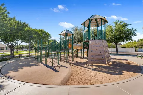 View/Area - 3111 E Hobart St, Gilbert, AZ 85296 photo 1 of 7