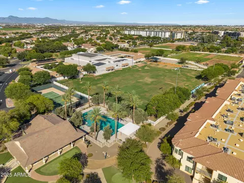 View/Area - 3111 E Hobart St, Gilbert, AZ 85296 photo 2 of 7