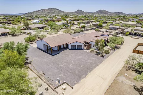 2329 W Speer Trl, Phoenix, AZ 85086