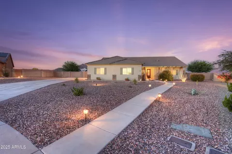 9916 W Ironwood Dr, Casa Grande, AZ 85194