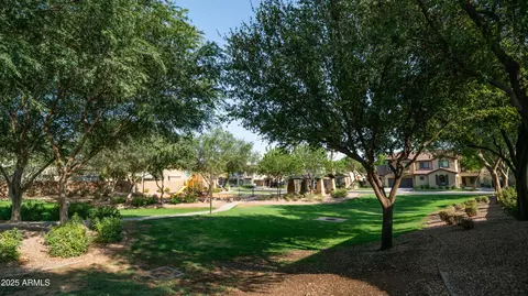 1511 E Joseph Way, Gilbert, AZ 85295 photo 4
