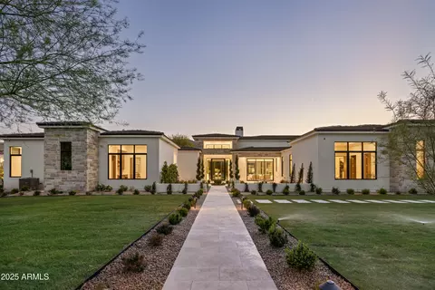8230 N Mockingbird Ln, Paradise Valley, AZ 85253