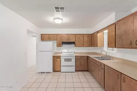 Kitchen - 8437 S 5th Dr, Phoenix, AZ 85041 photo 1 of 2