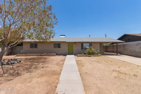 Exterior - 8437 S 5th Dr, Phoenix, AZ 85041 photo 2 of 6