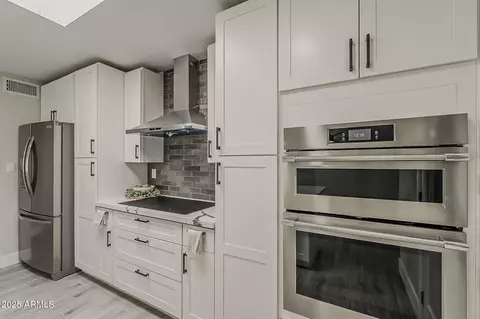 Kitchen - 2039 E Stanford Dr, Tempe, AZ 85283 photo 5 of 7