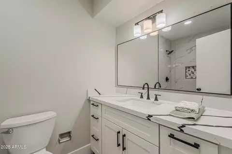 Bath - 2039 E Stanford Dr, Tempe, AZ 85283 photo 3 of 4