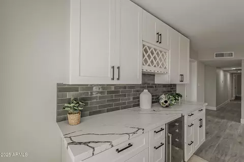 Kitchen - 2039 E Stanford Dr, Tempe, AZ 85283 photo 7 of 7