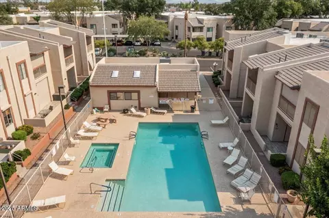 205 N 74th St #209, Mesa, AZ 85207