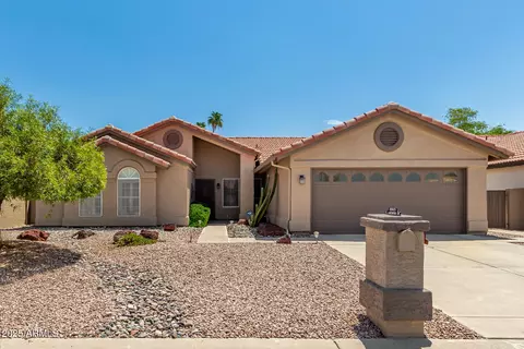 26605 S Lakewood Dr, Sun Lakes, AZ 85248