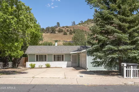 6320 N Mountaineer Rd, Flagstaff, AZ 86004