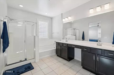 Bath - 10047 E Wavelength Ave, Mesa, AZ 85212 photo 2 of 3
