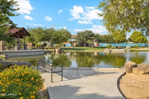View/Area - 10047 E Wavelength Ave, Mesa, AZ 85212 photo 3 of 4