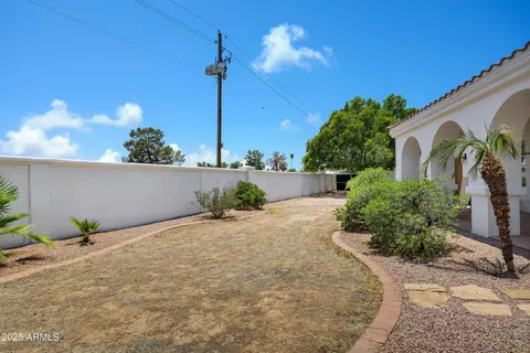 Exterior - 4386 E Harwell Ct, Gilbert, AZ 85234 photo 5 of 17